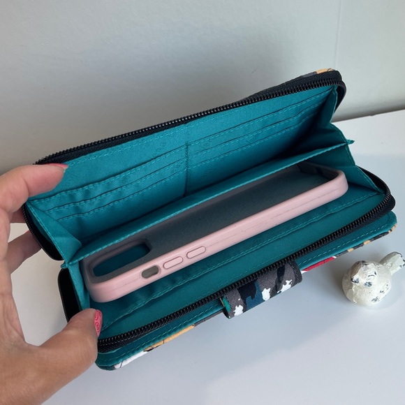 Vera Bradley Large Wallet New Without Tag 🏷️ - Picture 7 of 11
